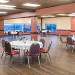Ramada By Wyndham Downtown Spokane