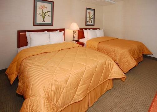 Ramada By Wyndham Downtown