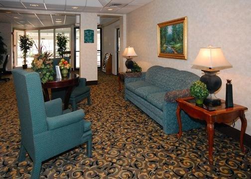 Ramada By Wyndham Downtown Hotel 3*