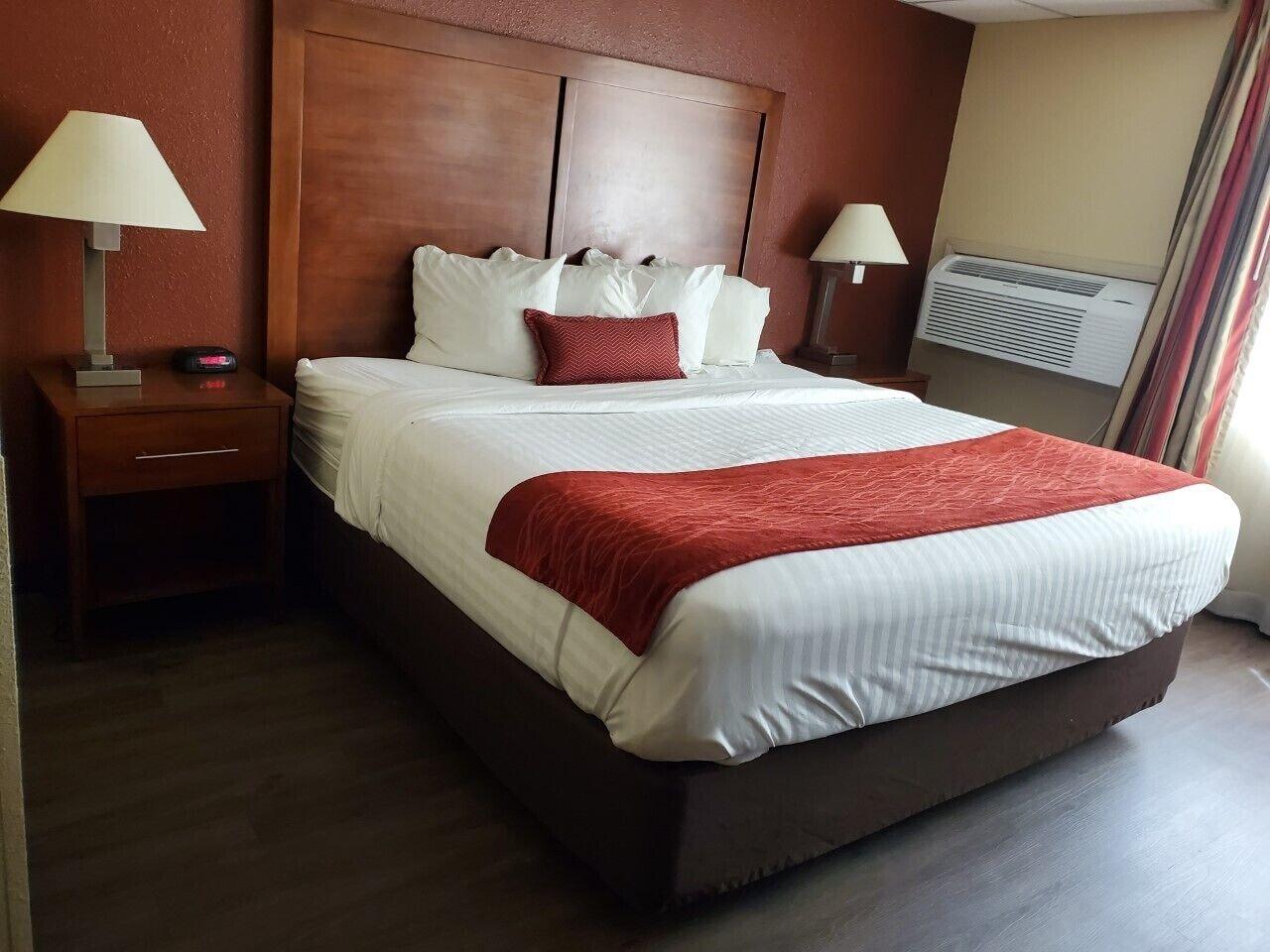 Ramada By Wyndham Downtown Hotel