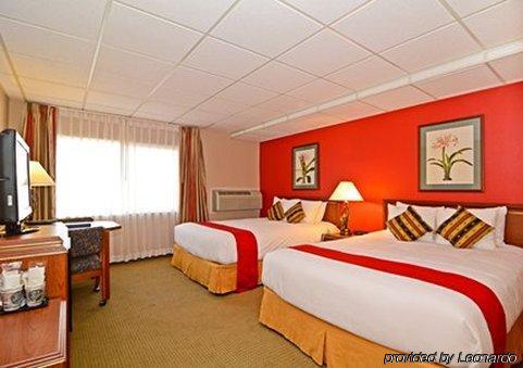 Ramada By Wyndham Downtown 3*