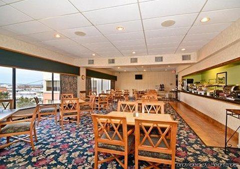 Hotel Ramada By Wyndham Downtown Spokane