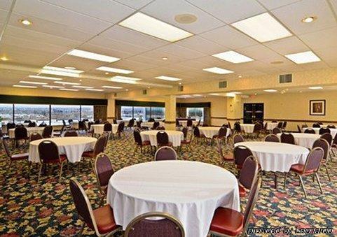 Ramada By Wyndham Downtown
