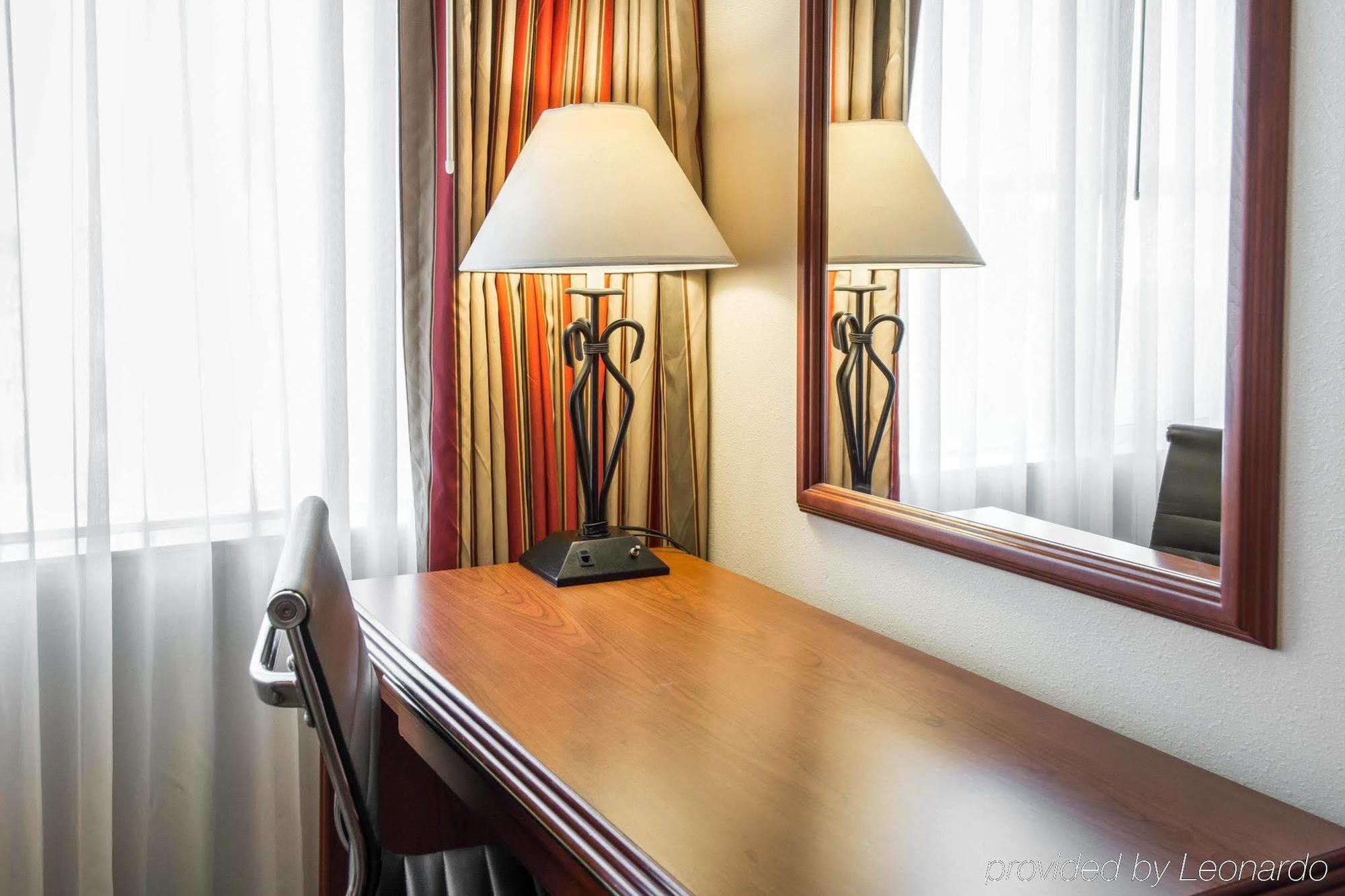 Hotel Ramada By Wyndham Downtown