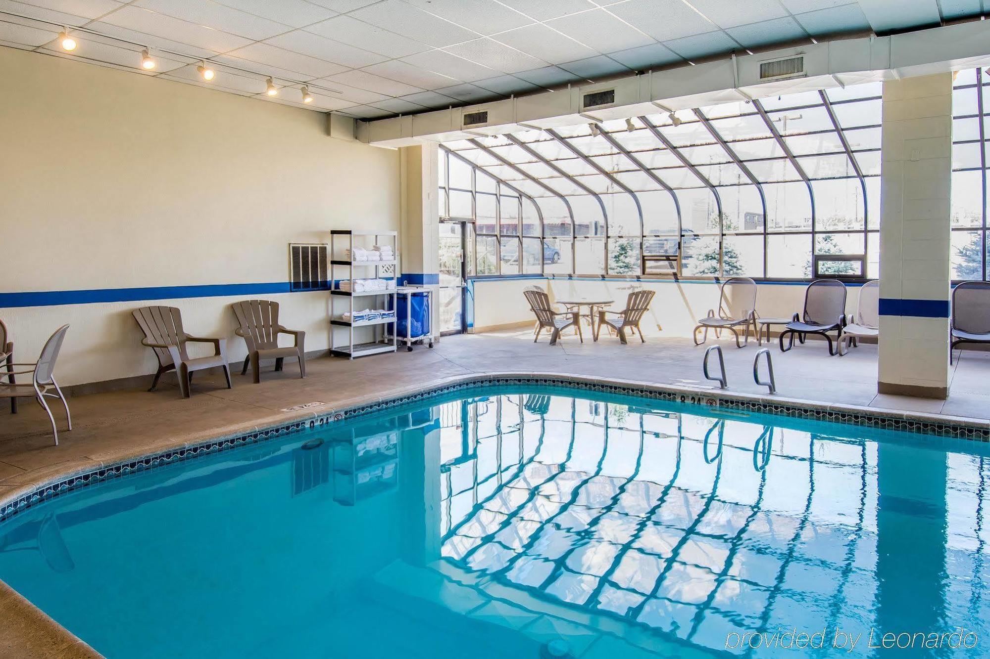 Ramada By Wyndham Downtown Hotel 3*