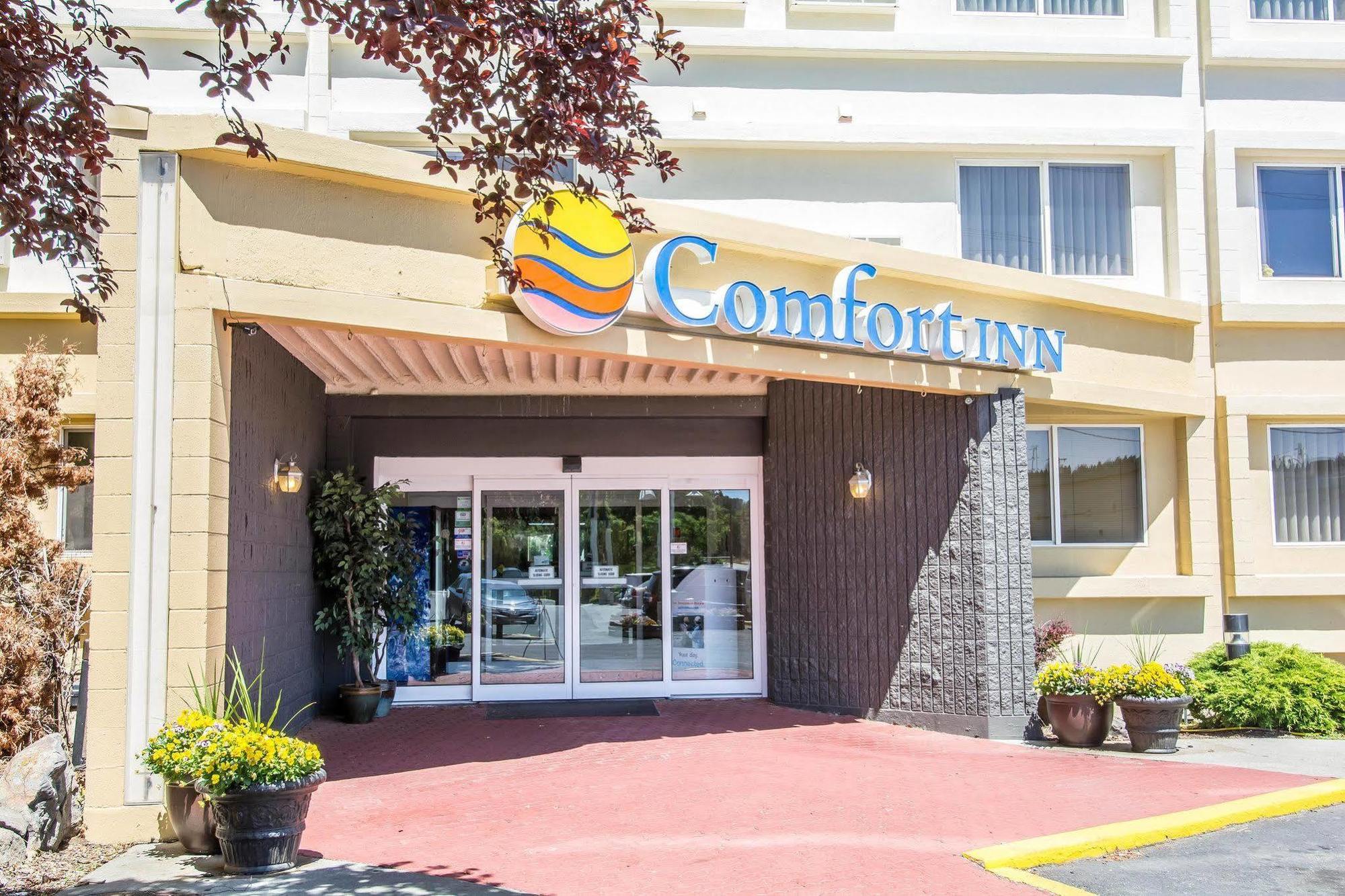 Ramada By Wyndham Downtown Hotel
