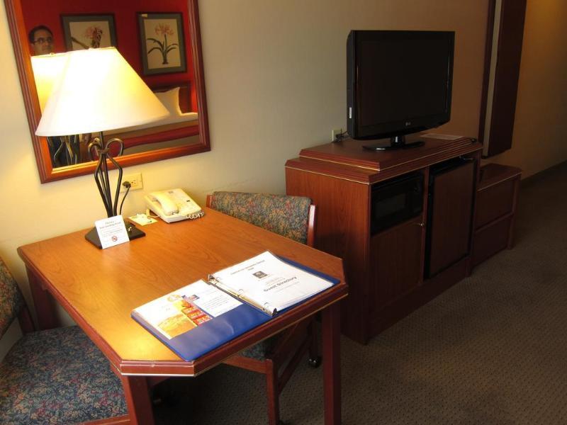 Ramada By Wyndham Downtown Hotel 3*