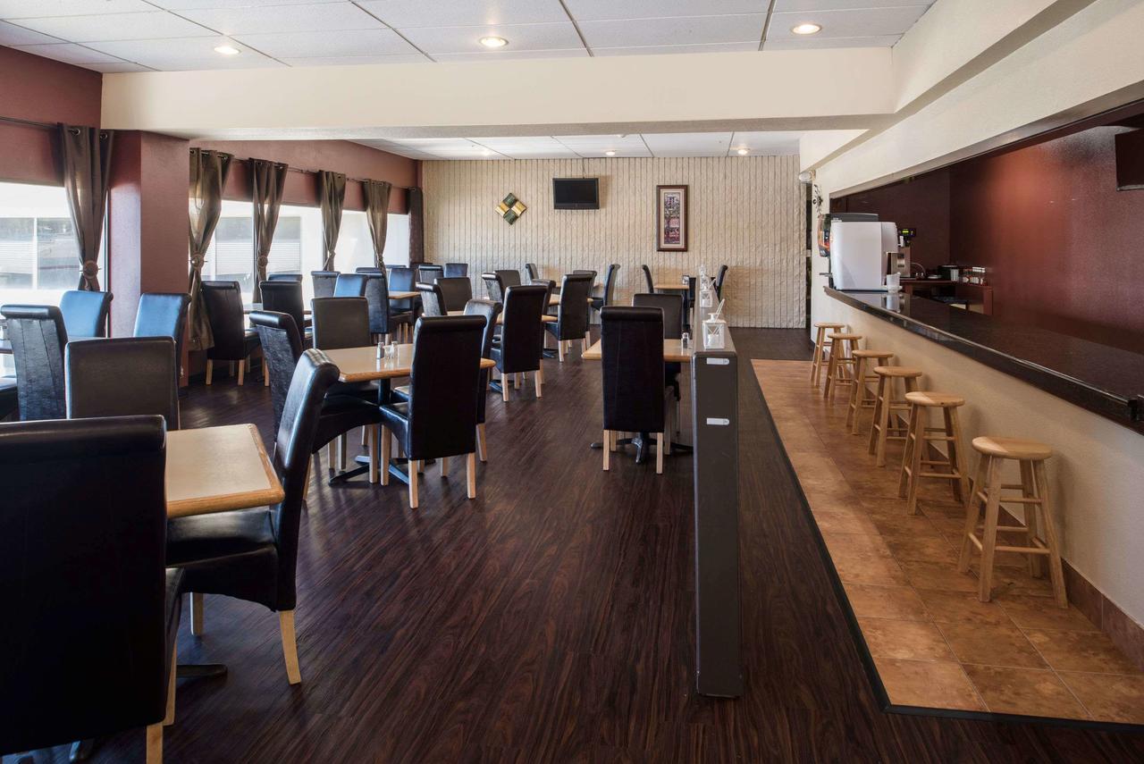 Ramada By Wyndham Downtown